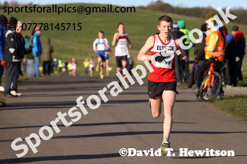 Boys and girls under-15s Heaton Harriers Memorial Road Races, Newcastle. Photo:  David T. Hewitson/Sports for All Pics